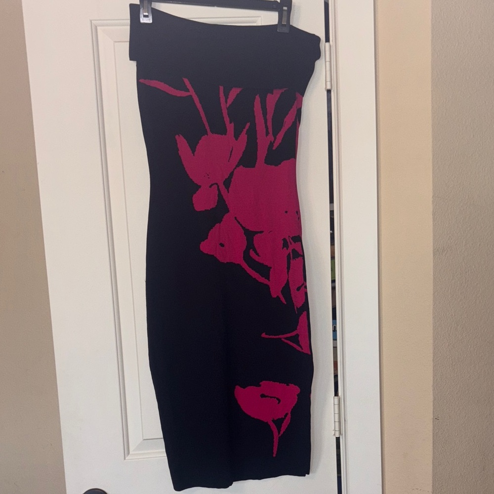 Sachin & Babi Strapless Dress with Pink Floral Design S jersey knit - Picture 3 of 7